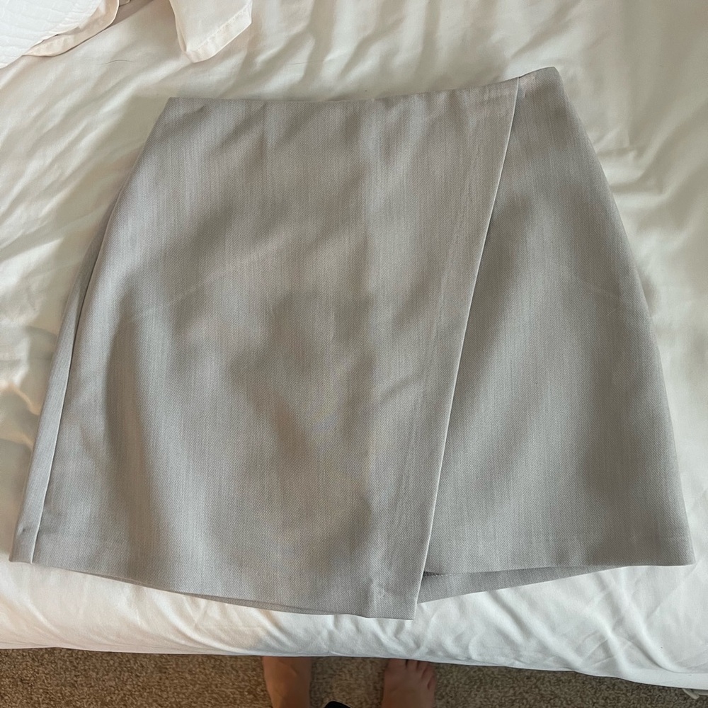 Abercrombie & Fitch Light Gray Mini Skort